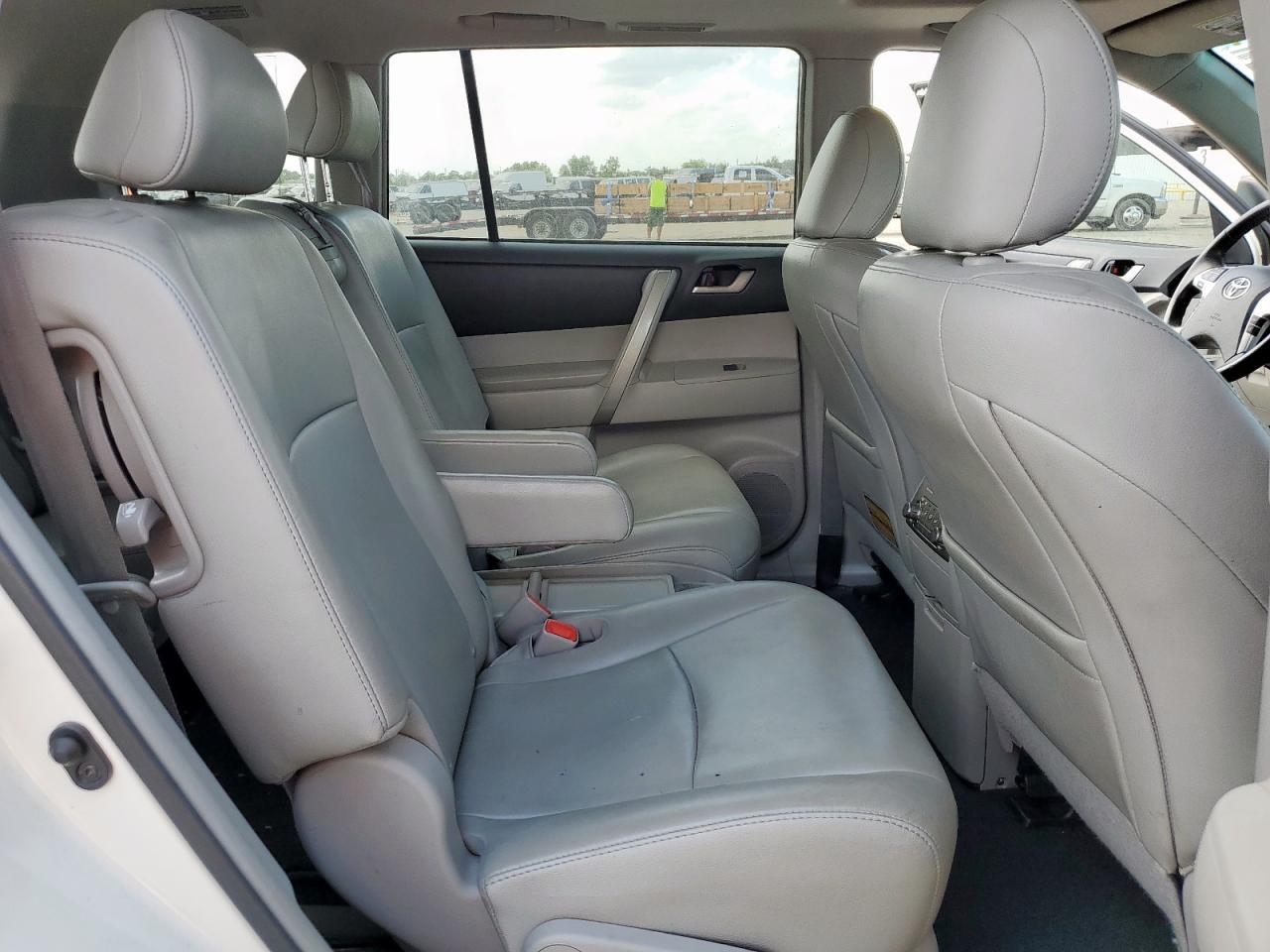 2012 Toyota Highlander Base VIN: 5TDZK3EH9CS079011 Lot: 82259065