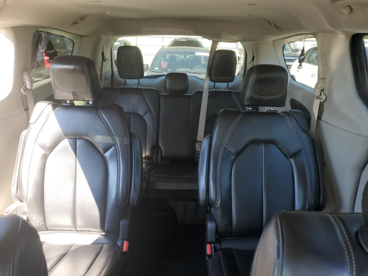 2020 Chrysler Voyager Lxi VIN: 2C4RC1DG8LR265562 Lot: 84172875