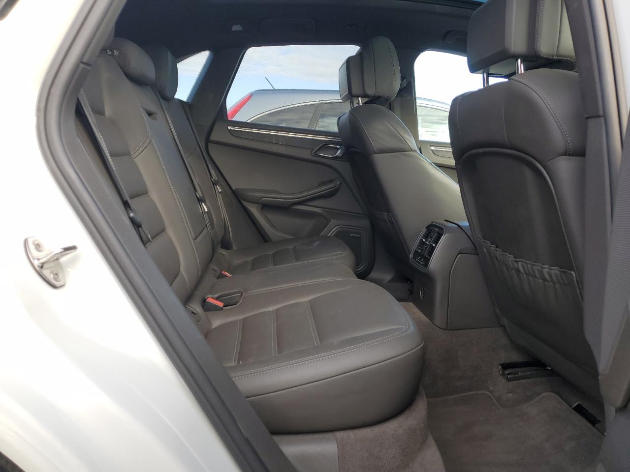 2017 Porsche Macan VIN: WP1AA2A56HLB05111 Lot: 90031645