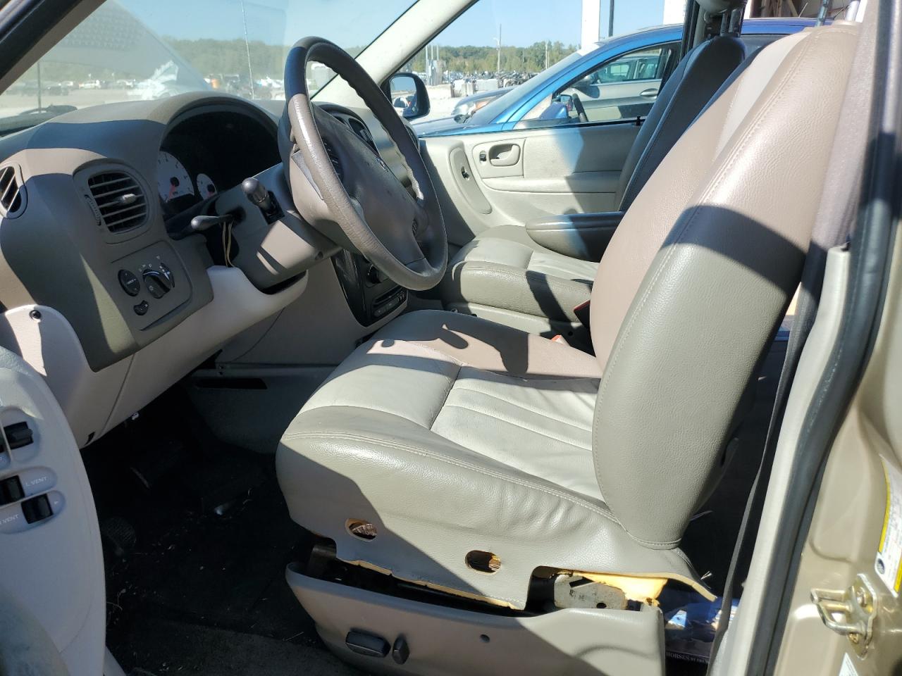 2005 Dodge Caravan Sxt VIN: 1D4GP45R95B287135 Lot: 85000655