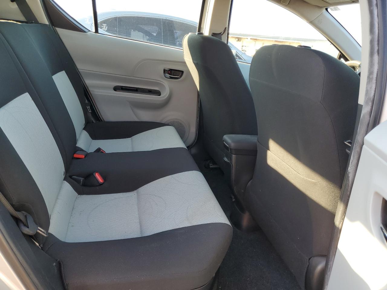 2012 Toyota Prius C VIN: JTDKDTB33C1001583 Lot: 85003225