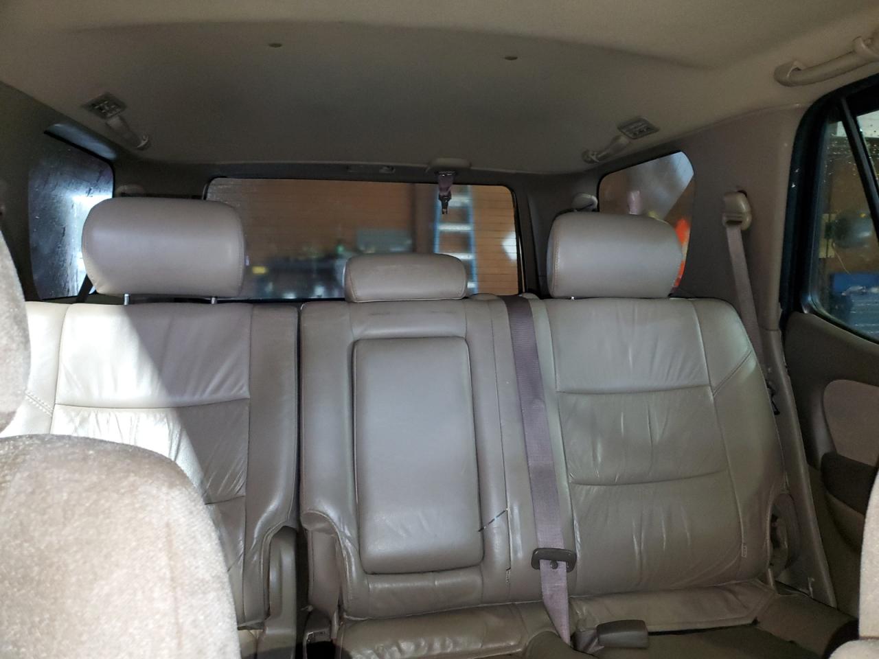 2002 Toyota Sequoia Sr5 VIN: 5TDBT44A52S068949 Lot: 82262215