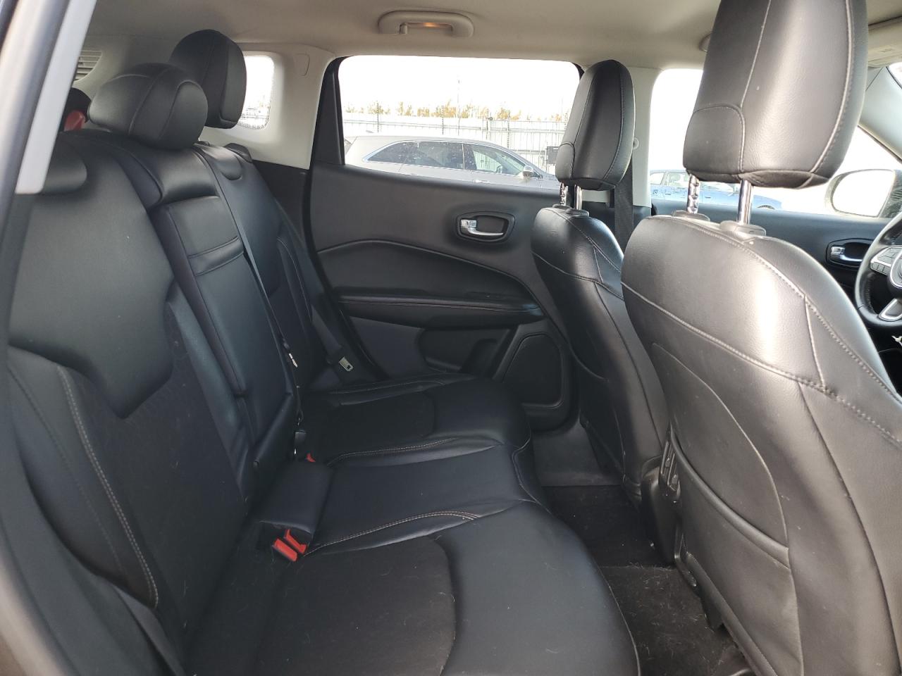 2018 Jeep Compass Latitude VIN: 3C4NJDBB1JT128132 Lot: 85261185