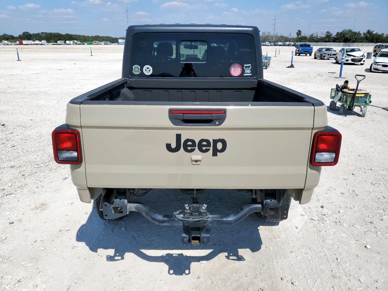 2020 Jeep Gladiator Sport VIN: 1C6HJTAG0LL165103 Lot: 84199355