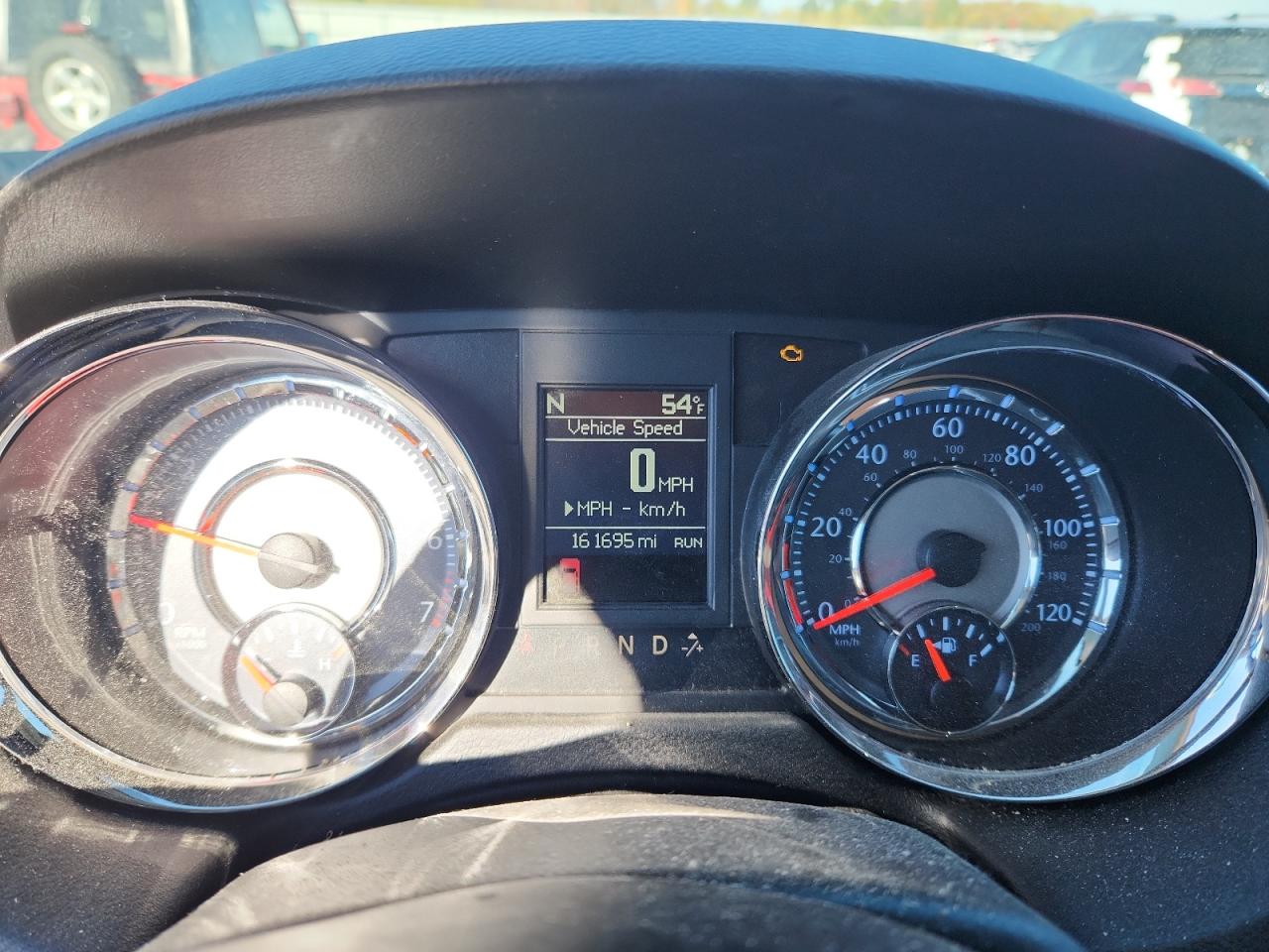 2015 Chrysler Town & Country Touring L VIN: 2C4RC1CG5FR562052 Lot: 82700215