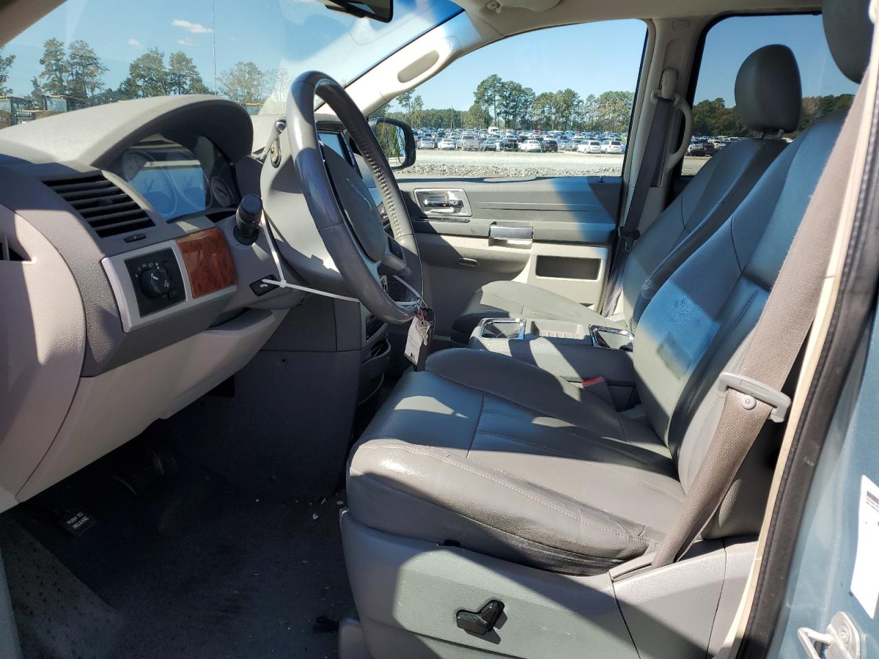 2008 Chrysler Town & Country Touring VIN: 2A8HR54P28R794555 Lot: 86630785