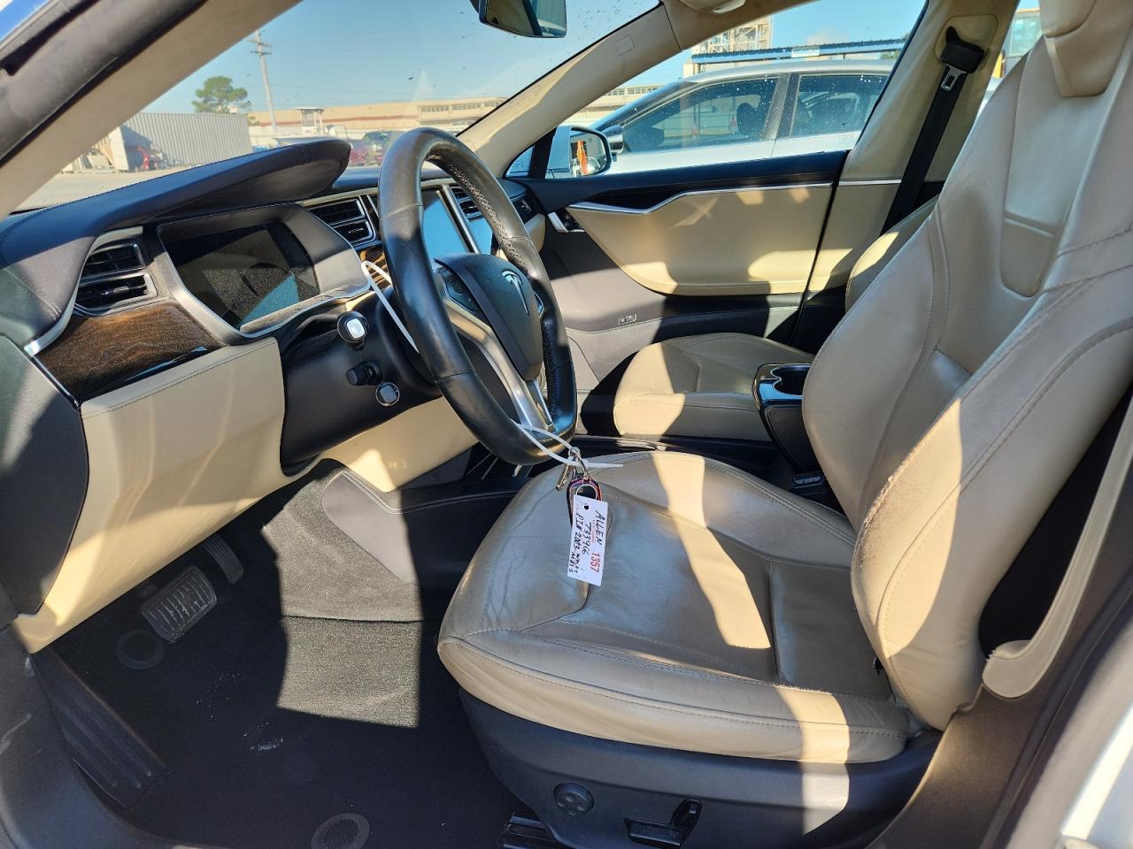 2016 Tesla Model S VIN: 5YJSA1E10GF156032 Lot: 87052425