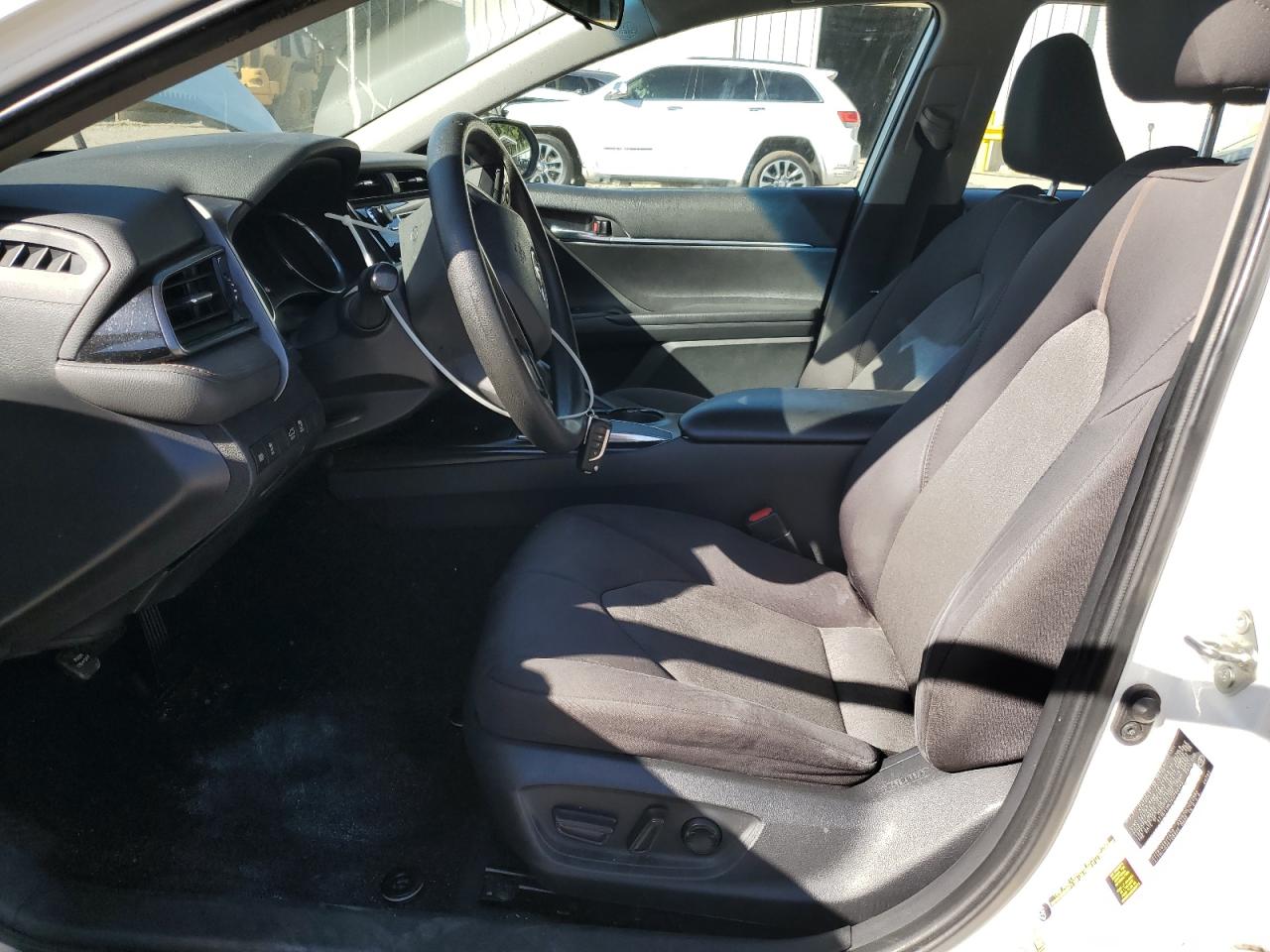 2019 Toyota Camry L VIN: 4T1B11HK2KU760343 Lot: 84418235