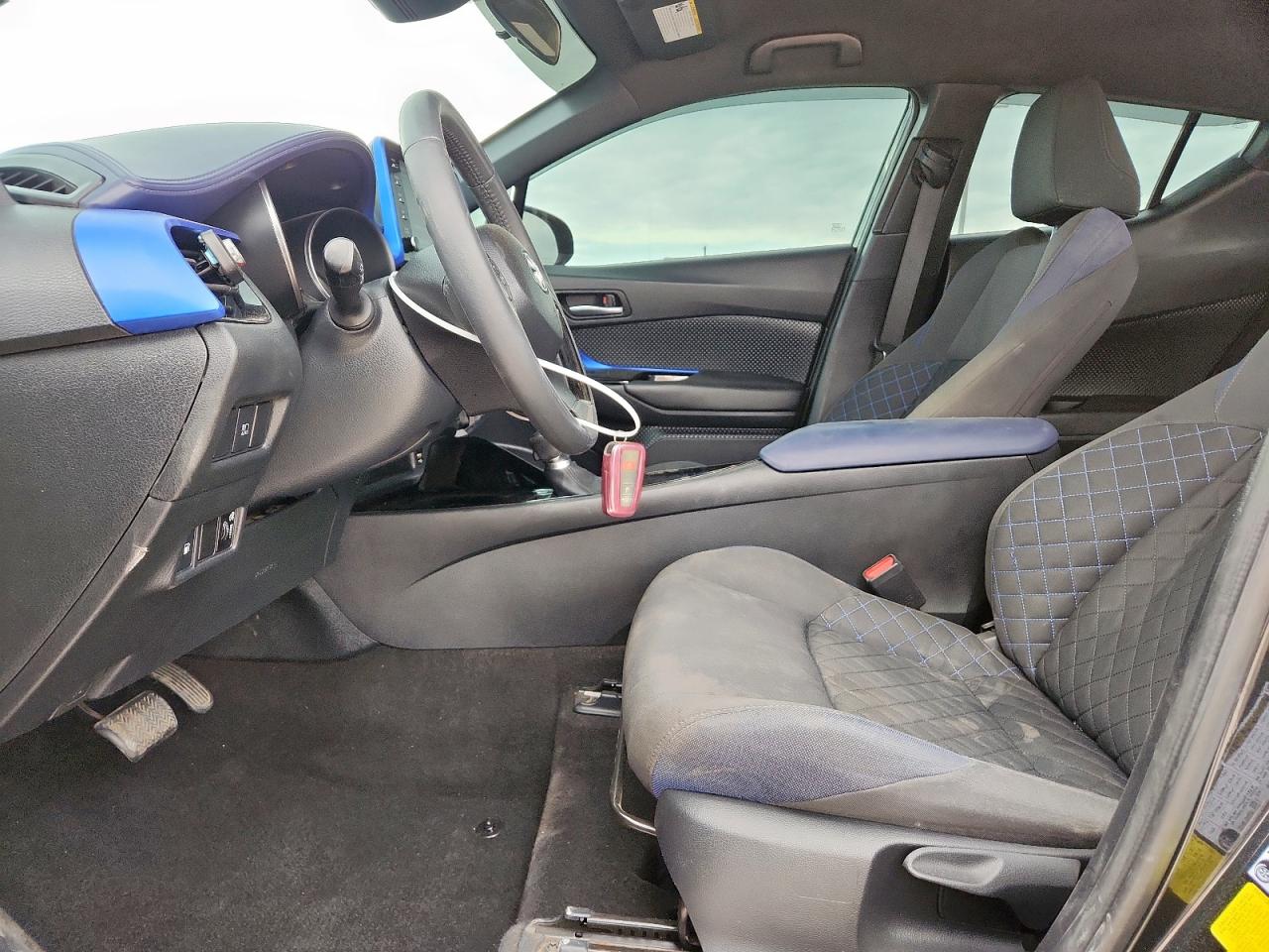 2021 Toyota C-Hr Xle VIN: NMTKHMBX2MR122055 Lot: 82268205