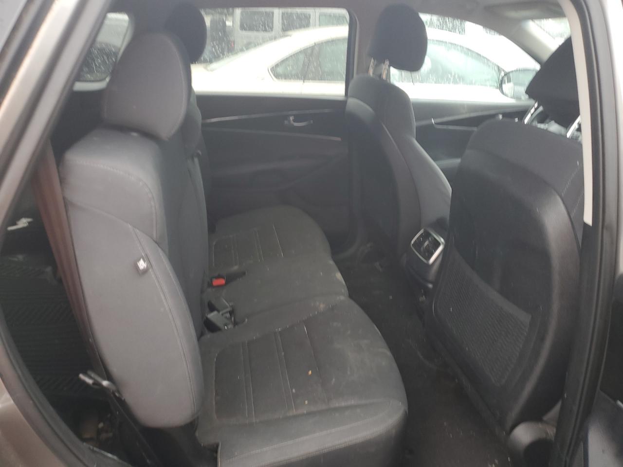 2017 Kia Sorento Lx VIN: 5XYPG4A30HG205981 Lot: 81900695