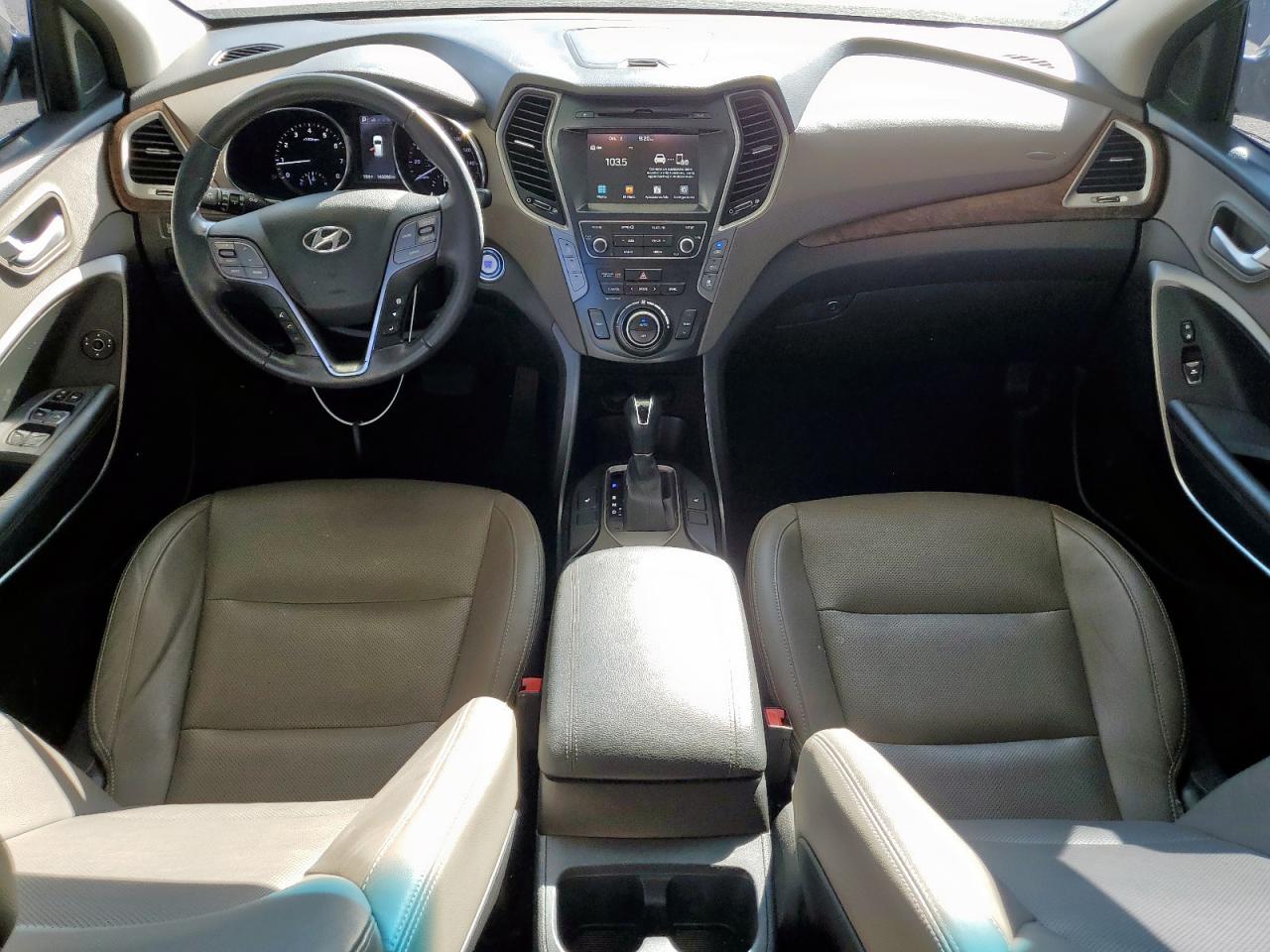 2017 Hyundai Santa Fe Se VIN: KM8SN4HFXHU233944 Lot: 84071475