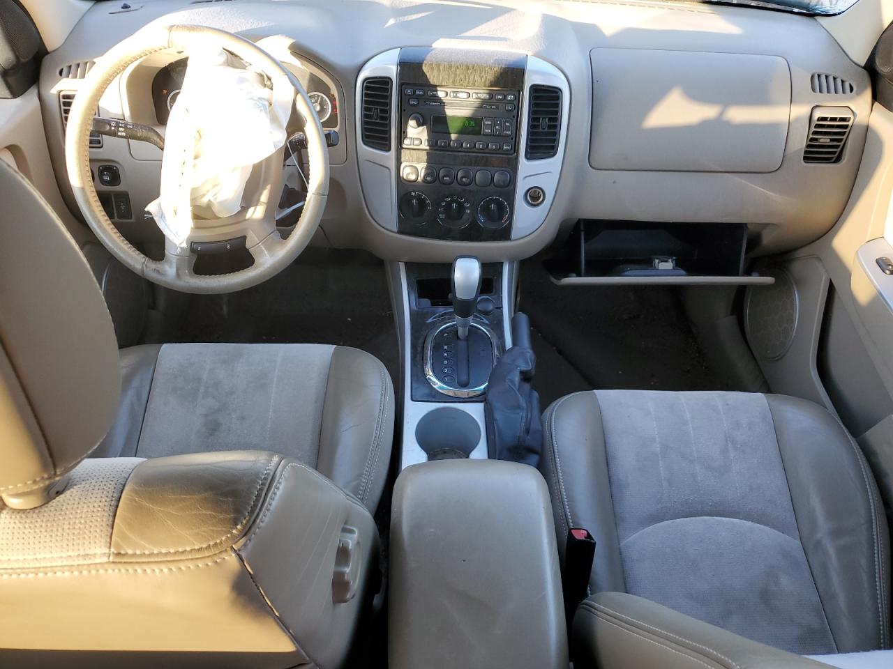 2005 Mercury Mariner VIN: 4M2CU57155DJ08282 Lot: 82220185