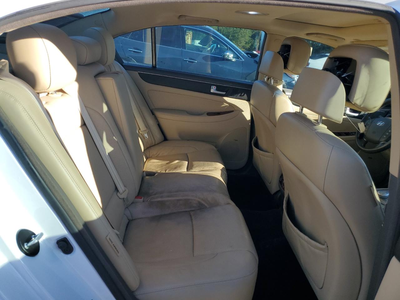 2013 Hyundai Genesis 3.8L VIN: KMHGC4DD6DU258558 Lot: 82549545