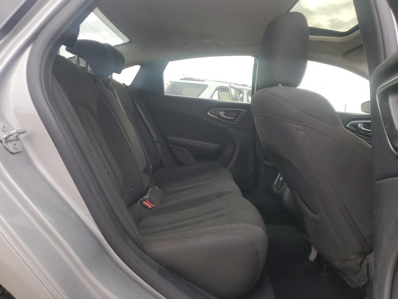 2016 Chrysler 200 Limited VIN: 1C3CCCAB4GN166593 Lot: 85833655