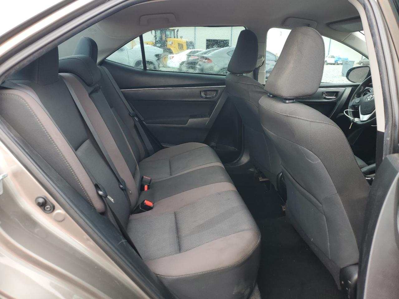 2018 Toyota Corolla L VIN: 5YFBURHE6JP805896 Lot: 81982705