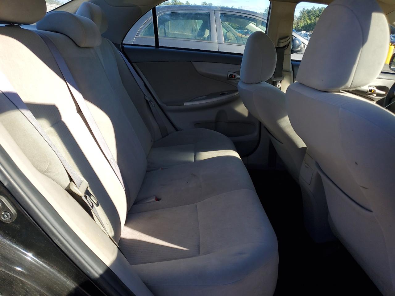 2010 Toyota Corolla Base VIN: 2T1BU4EE4AC300477 Lot: 86773945