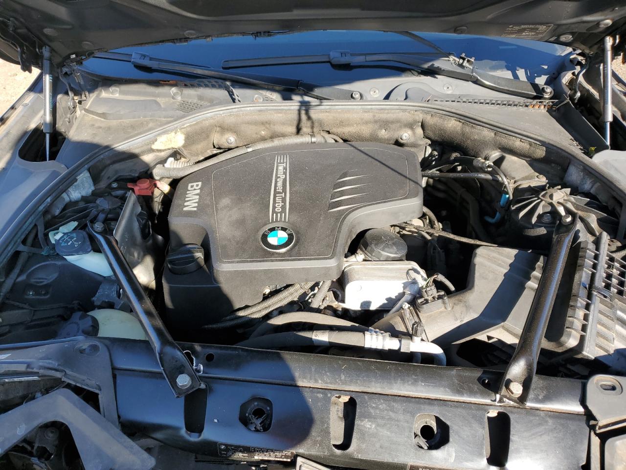 2012 BMW 528 Xi VIN: WBAXH5C56CDW02102 Lot: 85318125