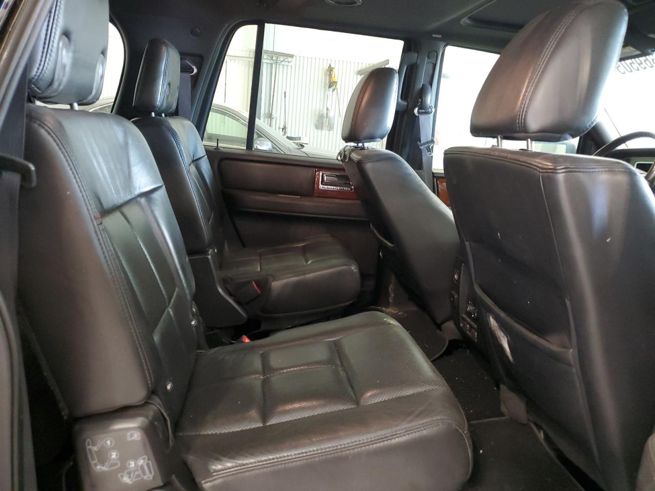 2011 Lincoln Navigator L VIN: 5LMJJ3J55BEJ09274 Lot: 87369505