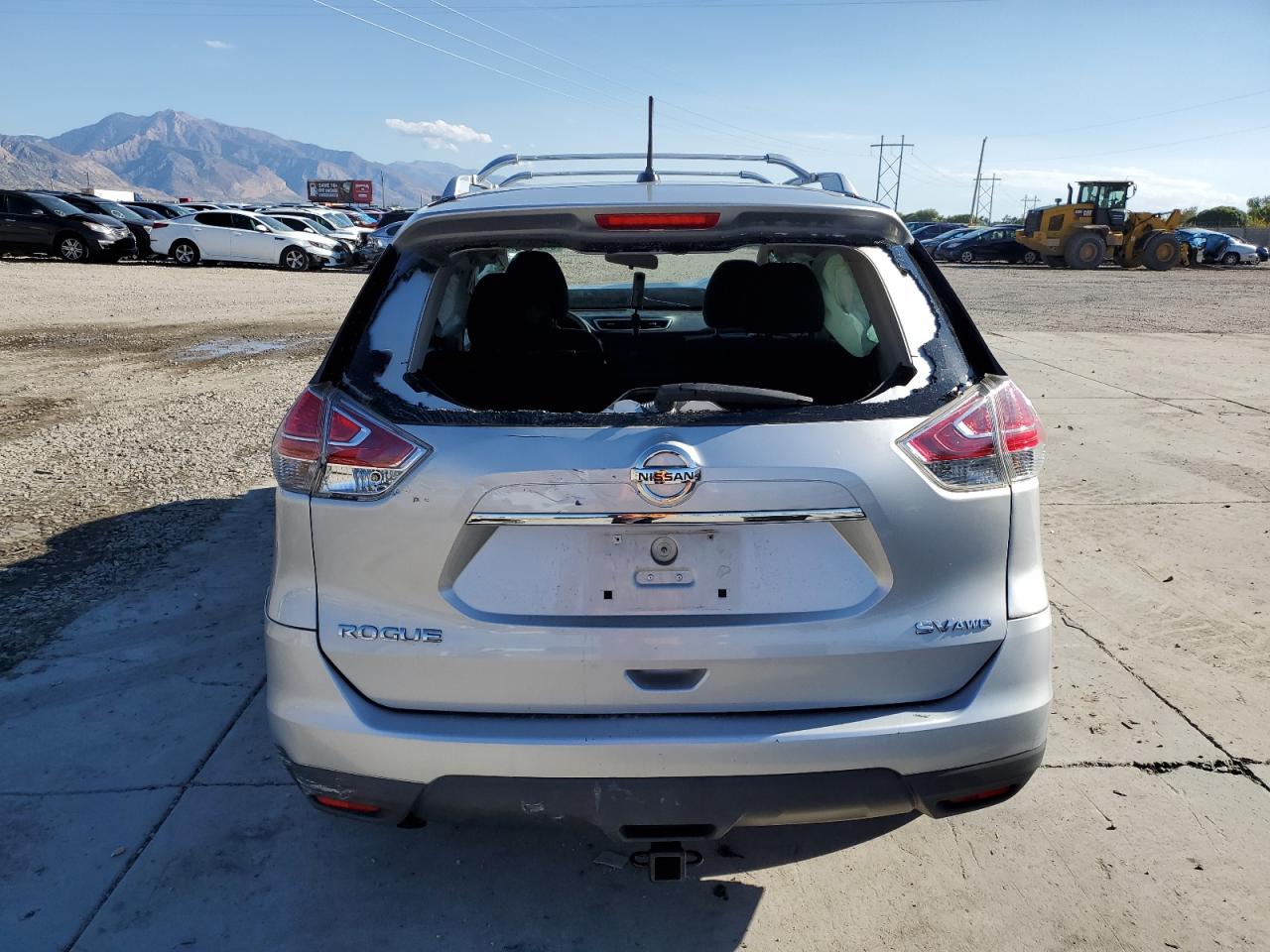 2015 Nissan Rogue S VIN: KNMAT2MV4FP555269 Lot: 84943145