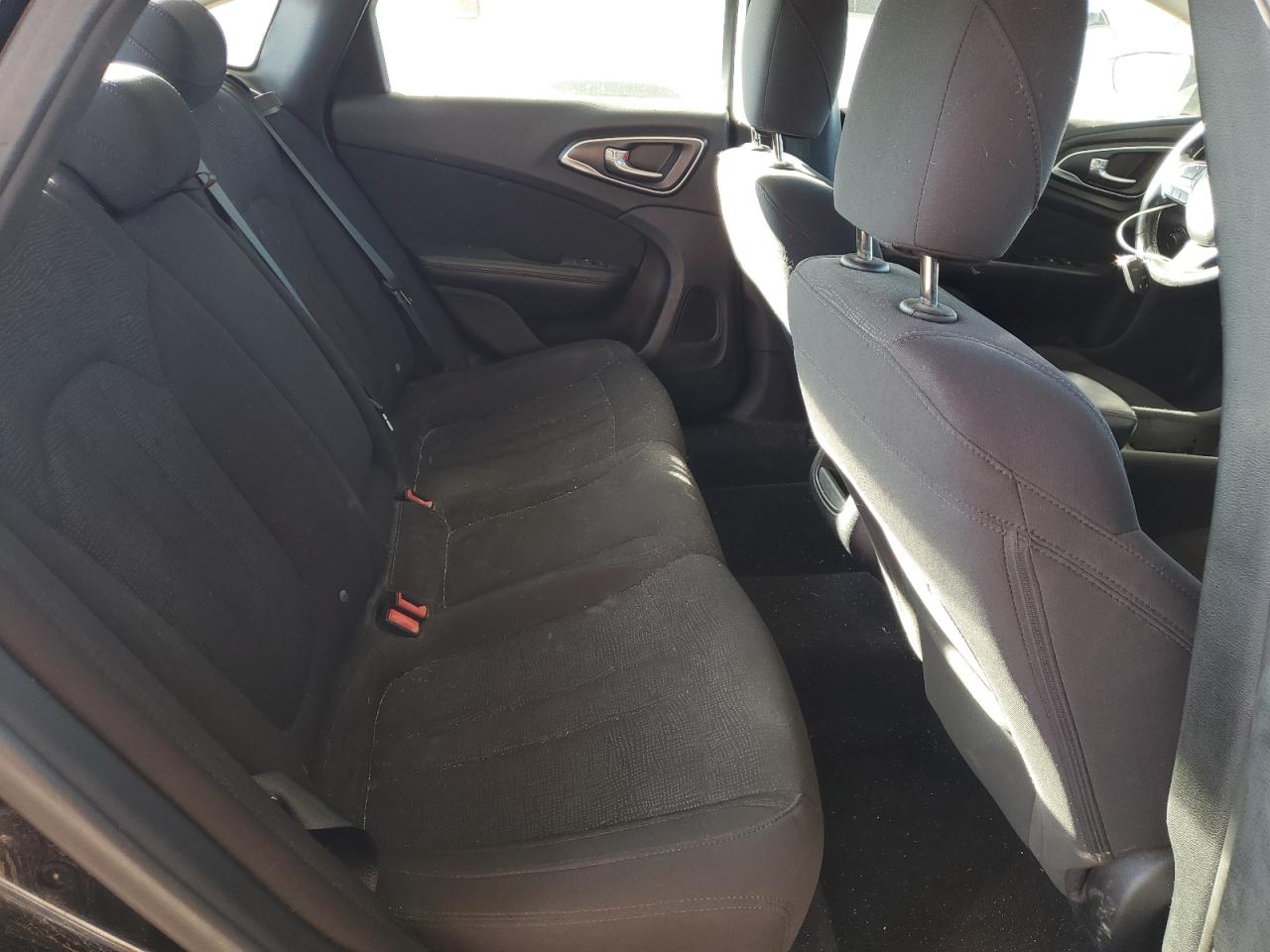 2015 Chrysler 200 Limited VIN: 1C3CCCAB6FN532214 Lot: 89719615