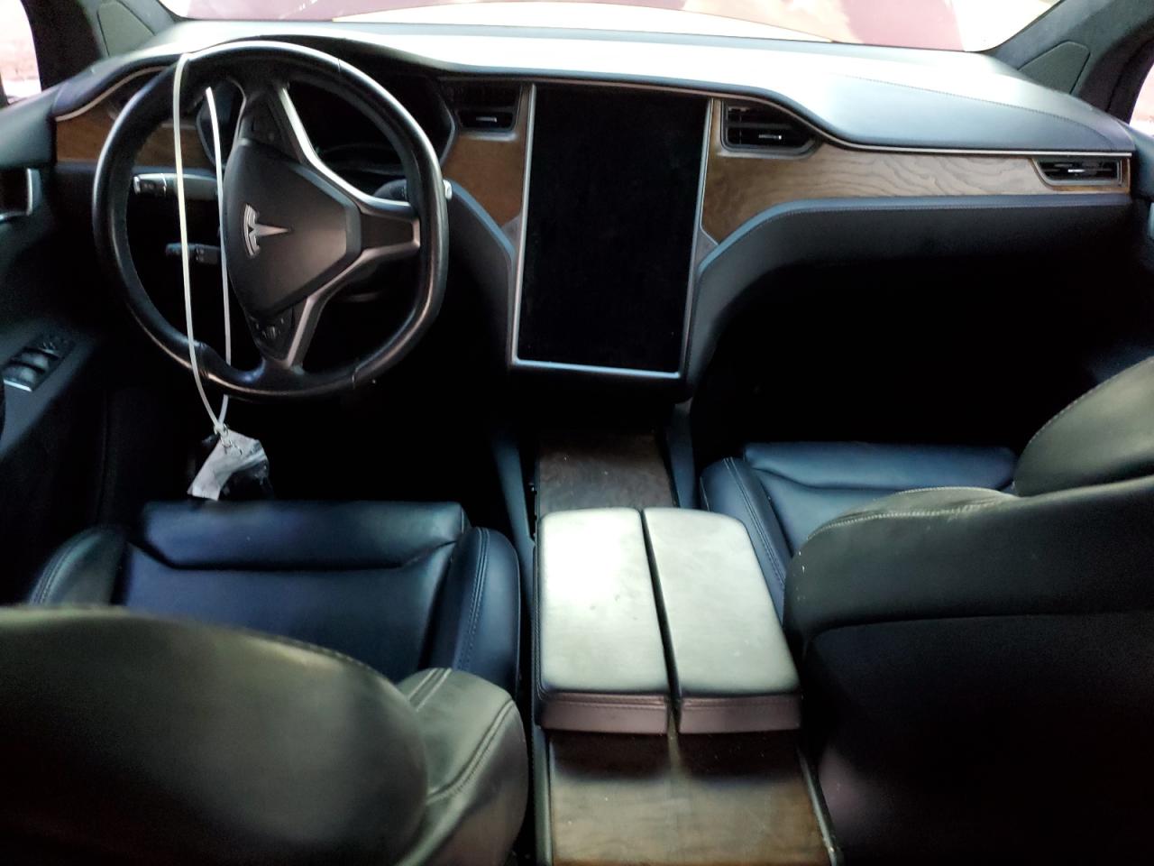 2020 Tesla Model X VIN: 5YJXCBE20LF220384 Lot: 86303245