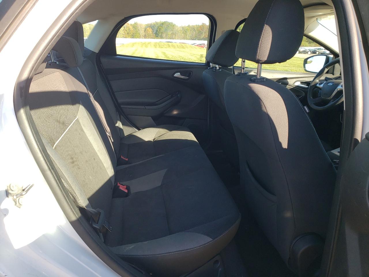 2014 Ford Focus Se VIN: 1FADP3F28EL106215 Lot: 85886995