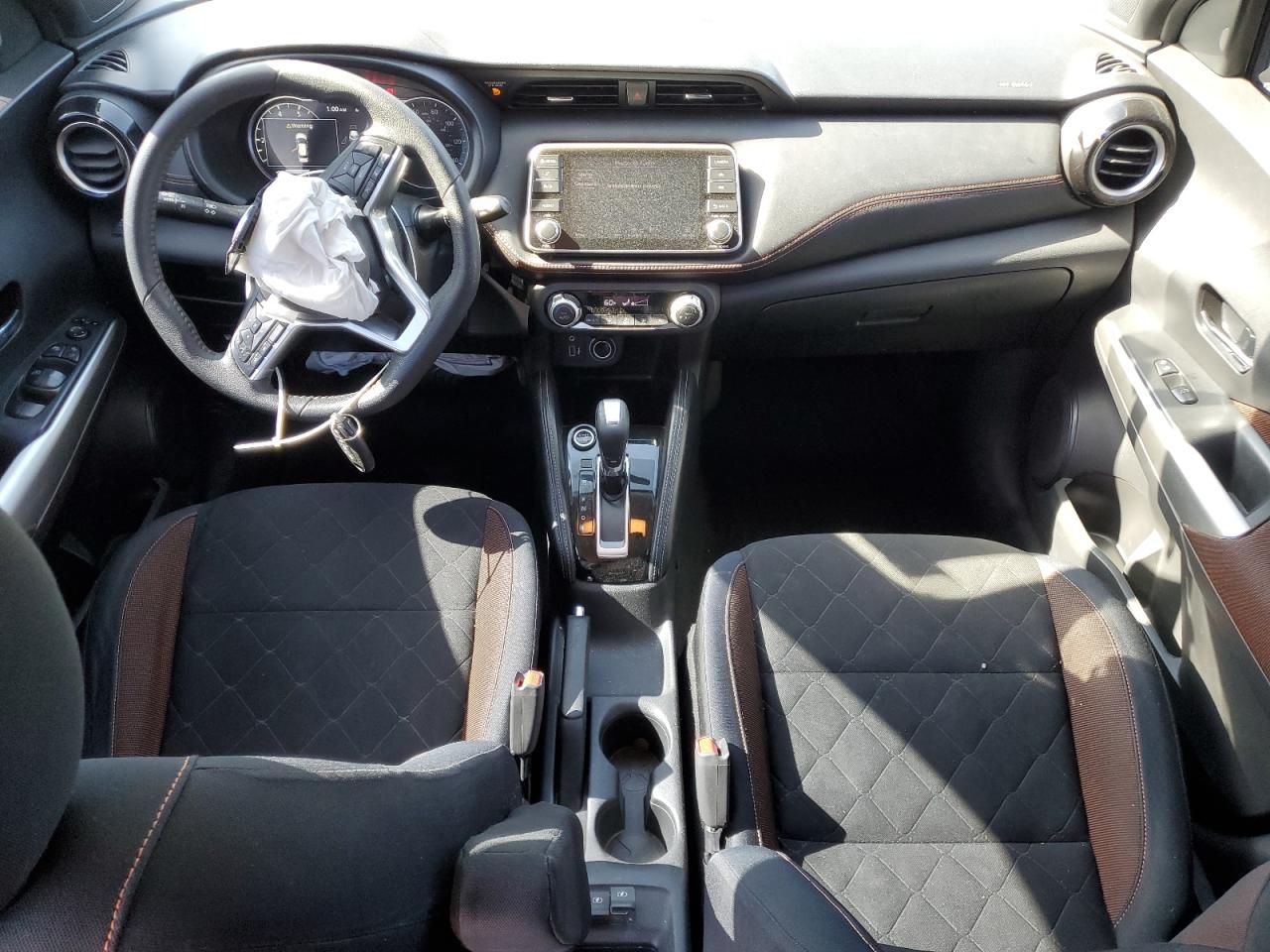 2018 Nissan Kicks S VIN: 3N1CP5CUXJL527121 Lot: 82233925