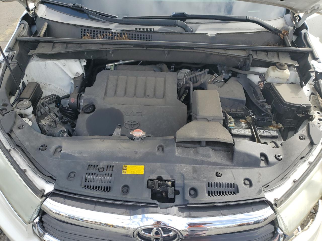 2016 Toyota Highlander Xle VIN: 5TDJKRFHXGS322796 Lot: 84881005