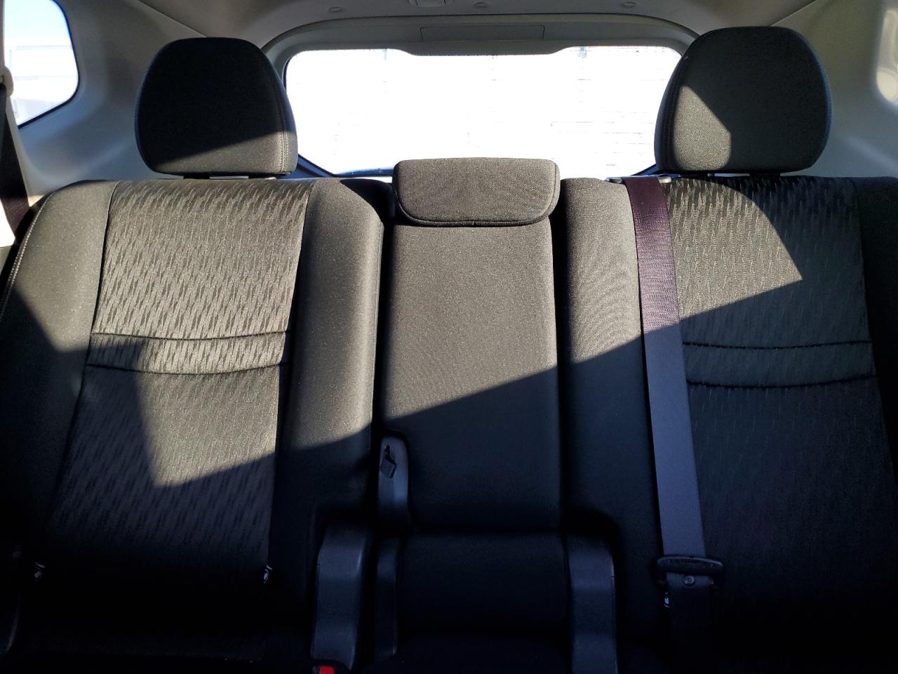 2017 Nissan Rogue S VIN: KNMAT2MV2HP578827 Lot: 84622805