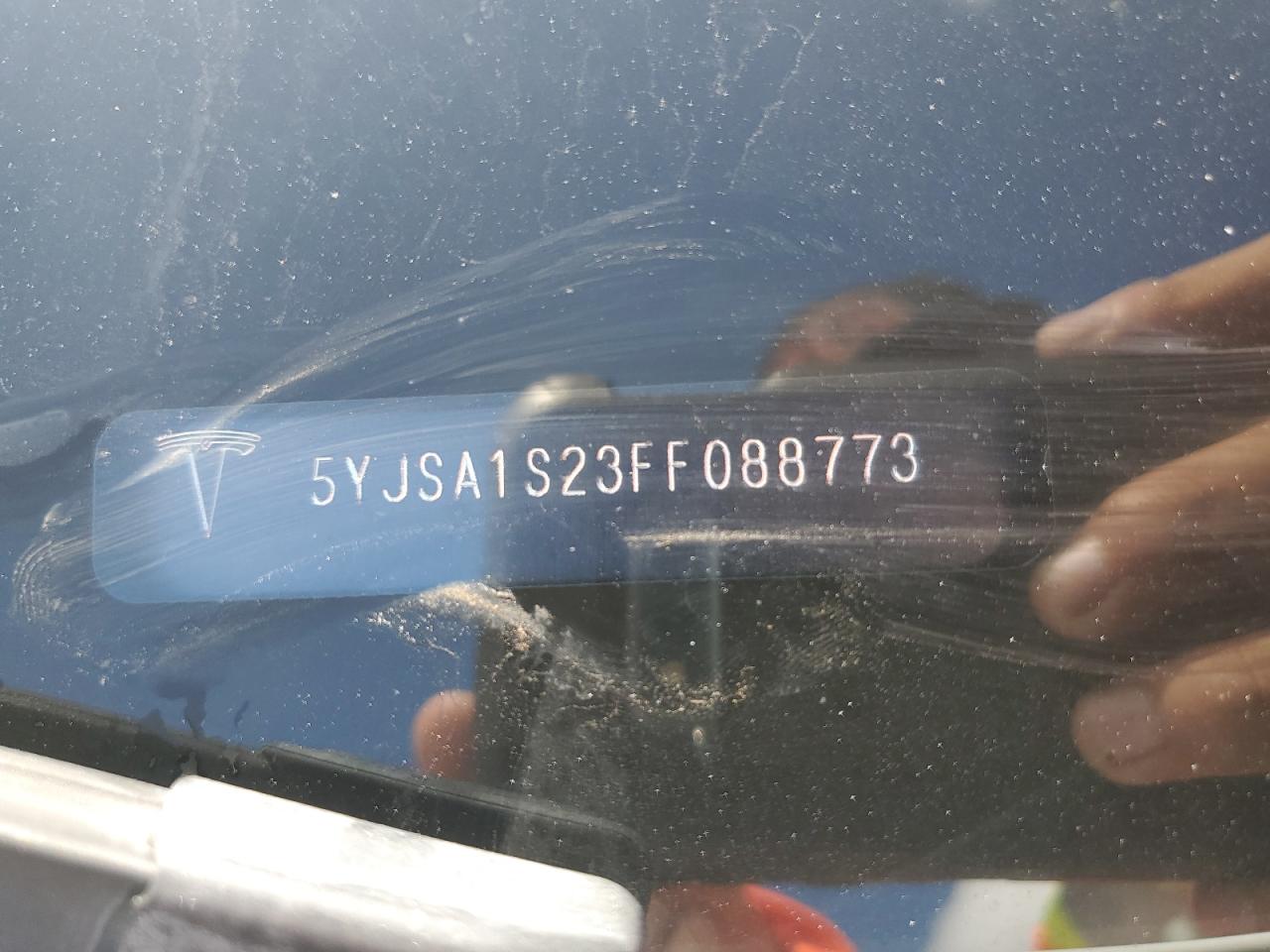2015 Tesla Model S 70D VIN: 5YJSA1S23FF088773 Lot: 85532315
