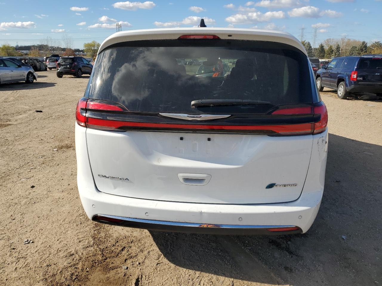 2024 Chrysler Pacifica Hybrid Select VIN: 2C4RC1S71RR156596 Lot: 90086035
