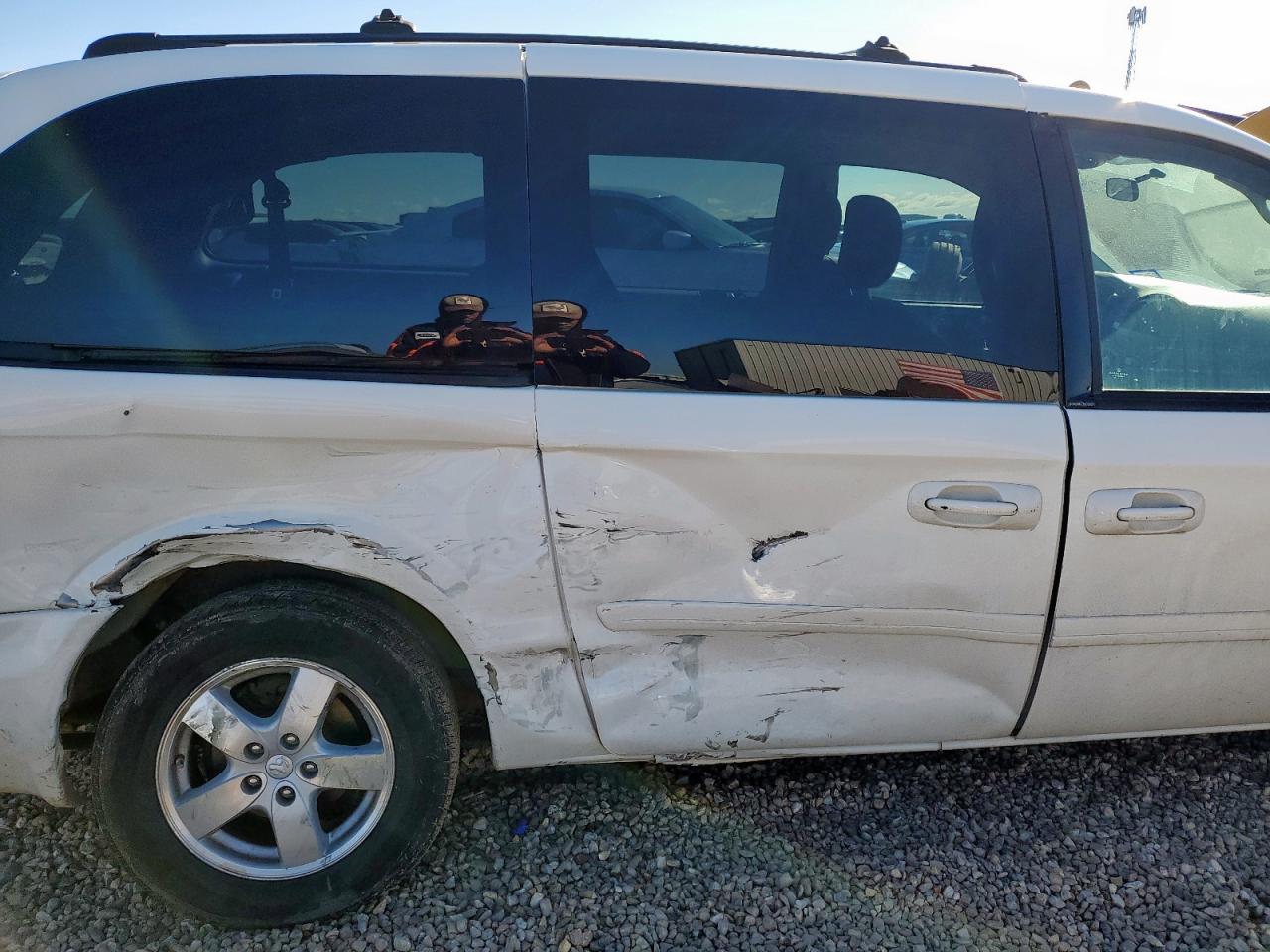 2005 Dodge Grand Caravan Sxt VIN: 2D4GP44L95R361782 Lot: 90512455