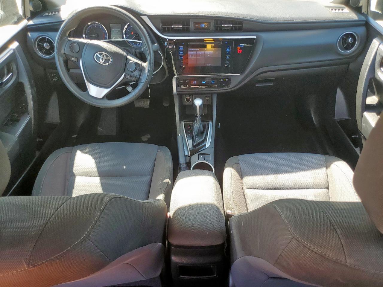 2018 Toyota Corolla L VIN: 5YFBURHE2JP802316 Lot: 82380645