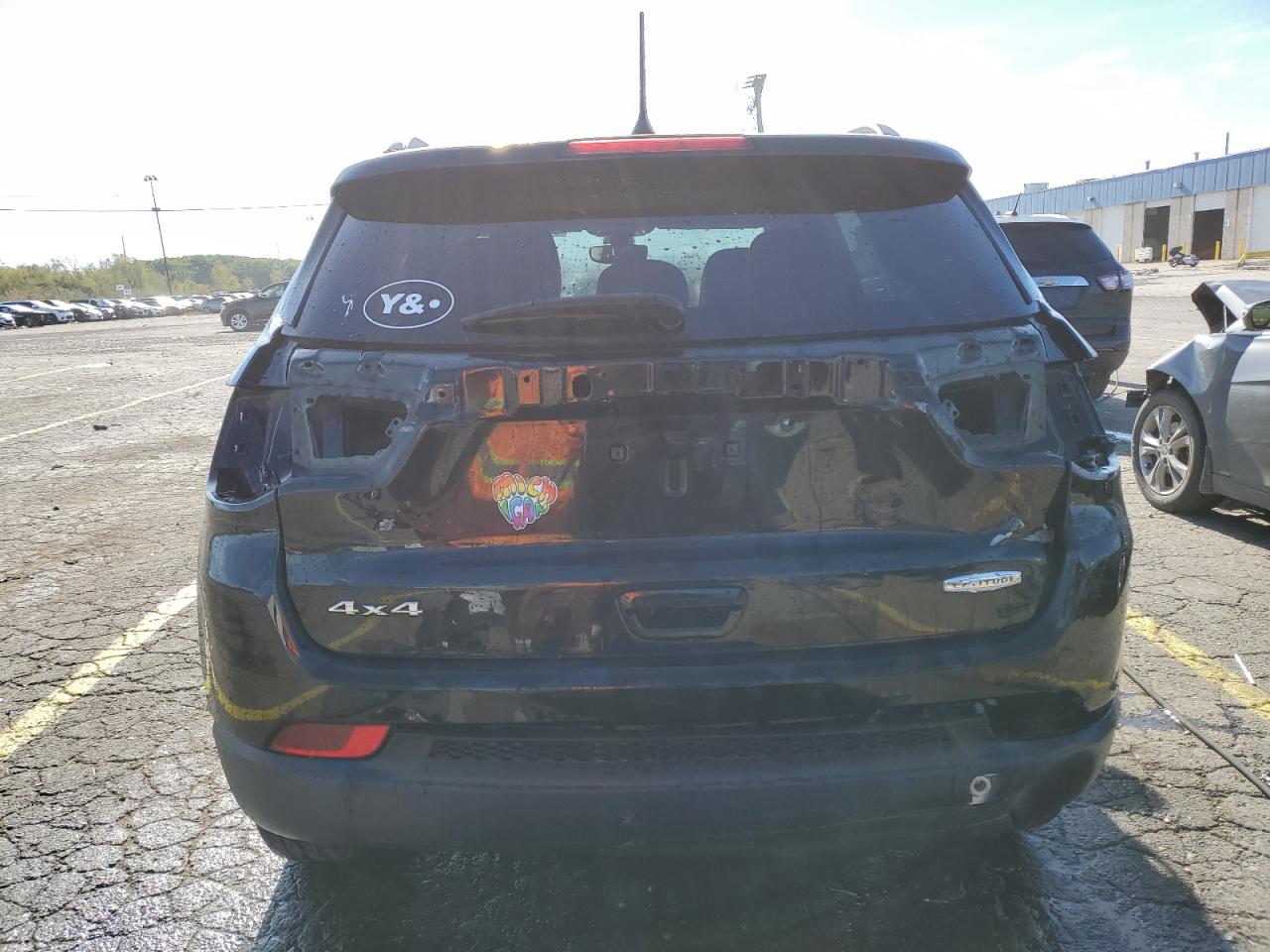 2018 Jeep Compass Latitude VIN: 3C4NJDBB7JT399499 Lot: 85528765