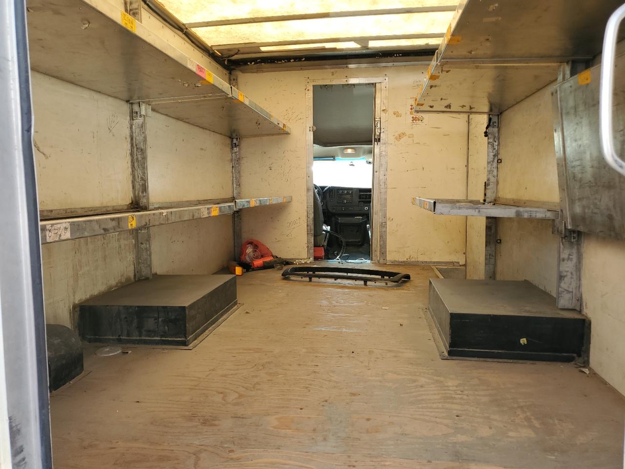 2019 GMC Savana Cutaway G3500 VIN: 1GD37SCG0K1199878 Lot: 81731945