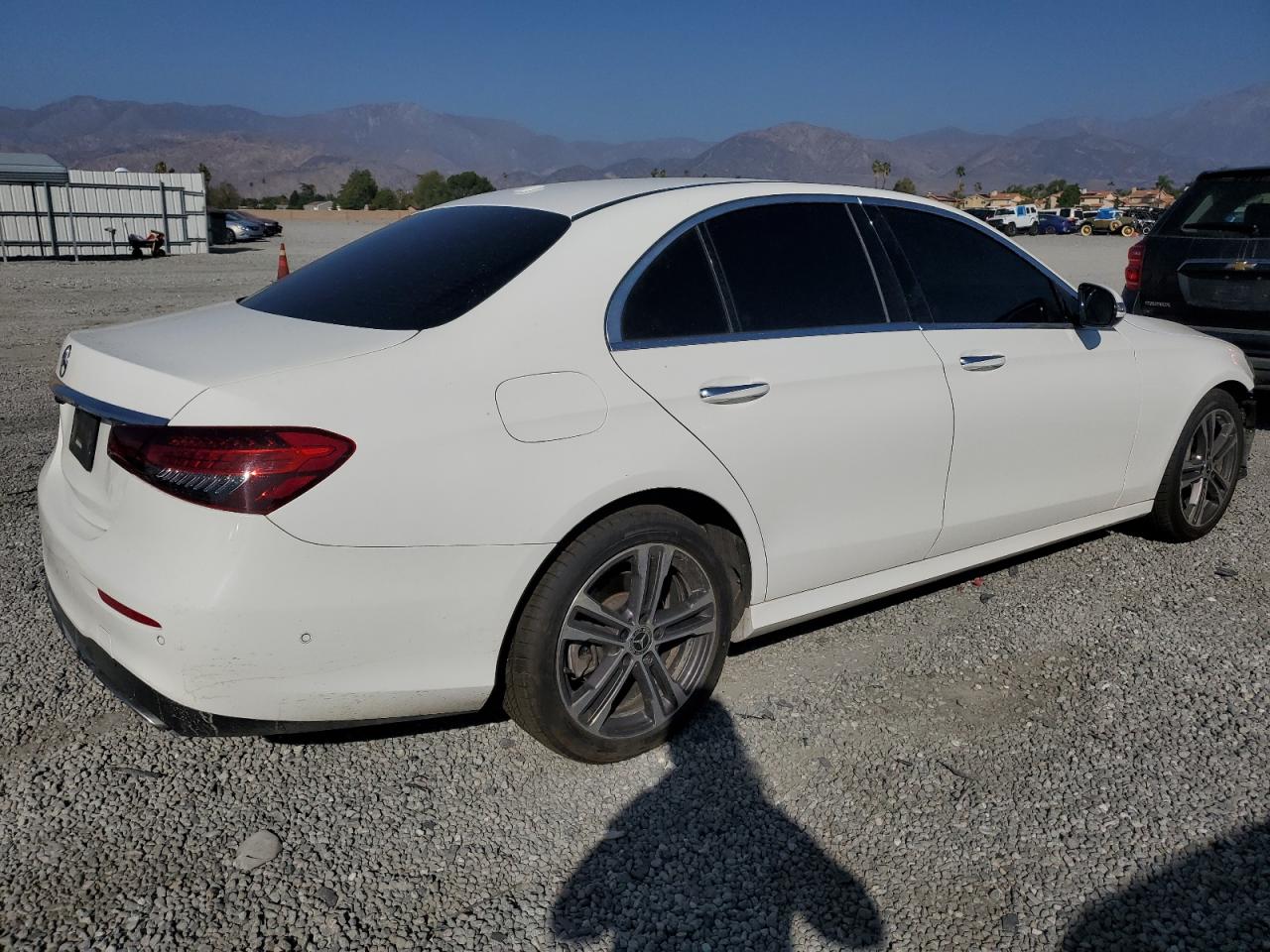 V (W213, S213, C238) V (W213, S213, C238)