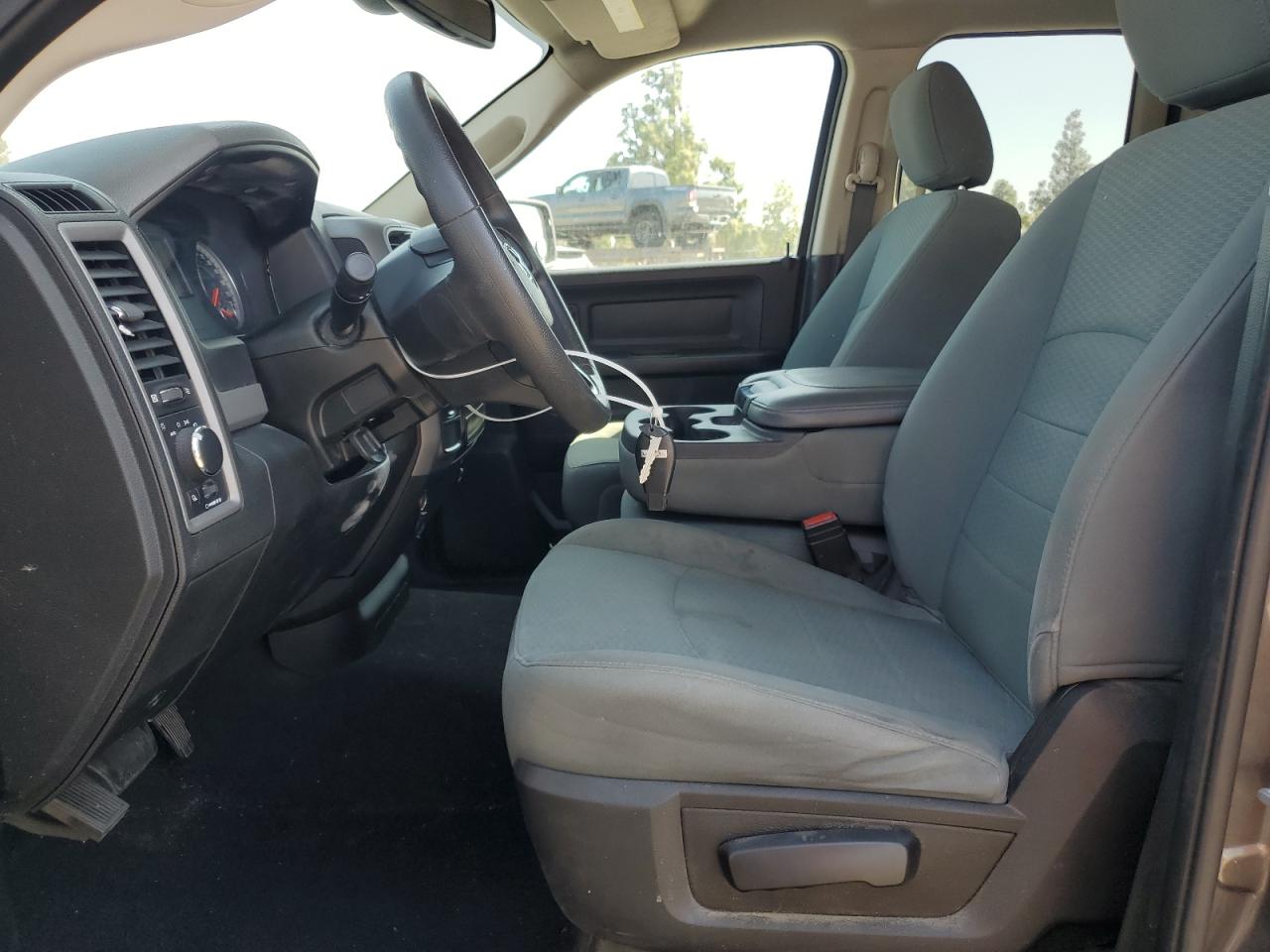 2020 Ram 1500 Classic Tradesman VIN: 1C6RR6FG1LS127179 Lot: 81969225