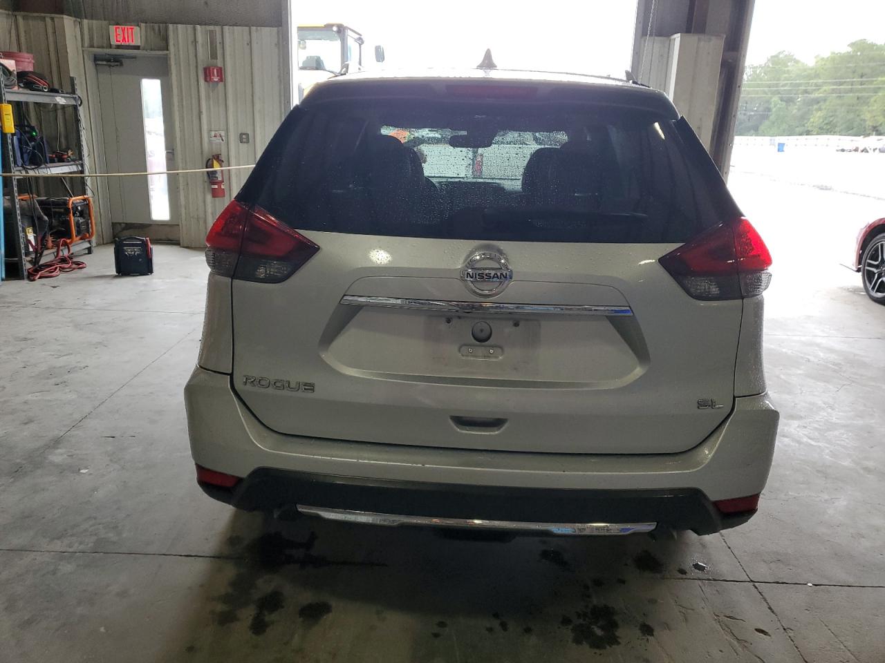 2018 Nissan Rogue S VIN: 5N1AT2MT8JC801752 Lot: 82224735