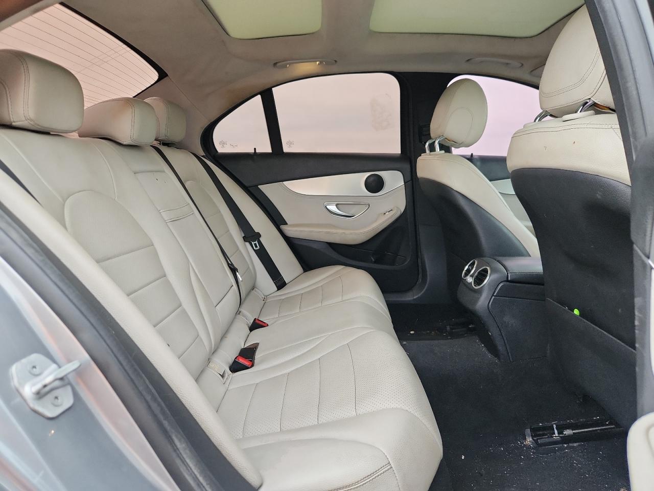 2016 Mercedes-Benz C 300 VIN: 55SWF4JB8GU129002 Lot: 89718115