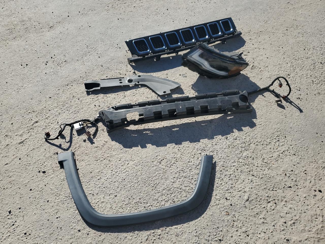 2018 Jeep Compass Limited VIN: 3C4NJCCB6JT124182 Lot: 89671985