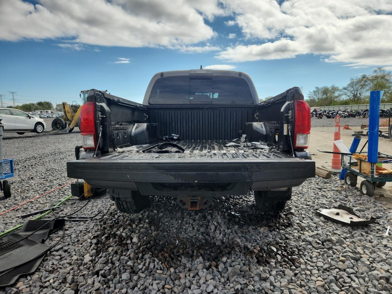 2017 Toyota Tacoma Double Cab VIN: 3TMCZ5AN4HM085279 Lot: 86256075