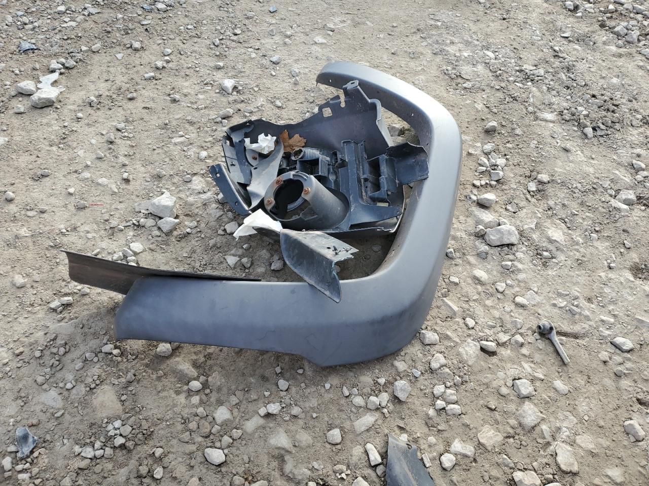 2002 Jeep Liberty Sport VIN: 1J4GL48K12W200043 Lot: 82410785