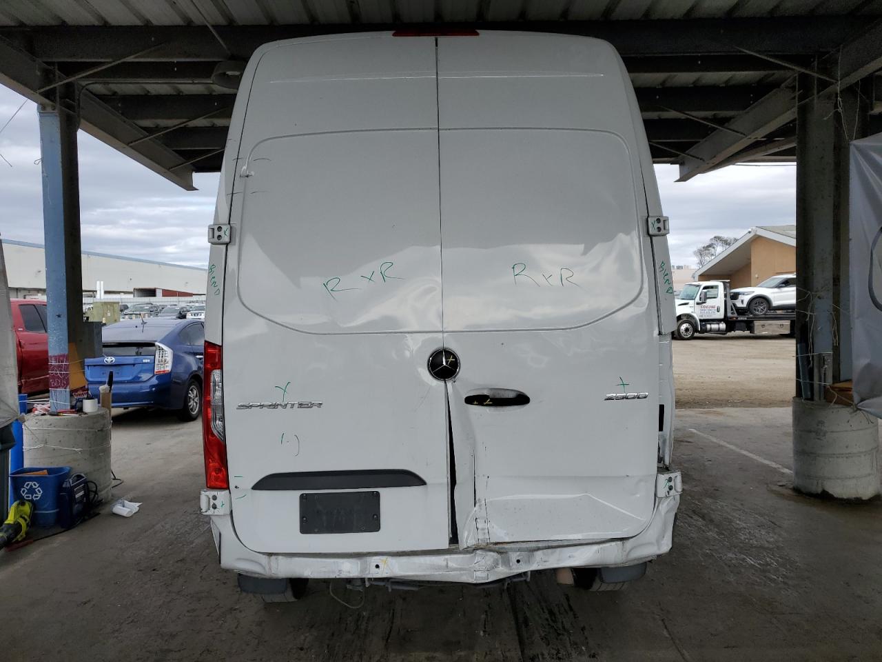 2020 Mercedes-Benz Sprinter 2500 VIN: W1X4EBHY2LP245189 Lot: 84895975