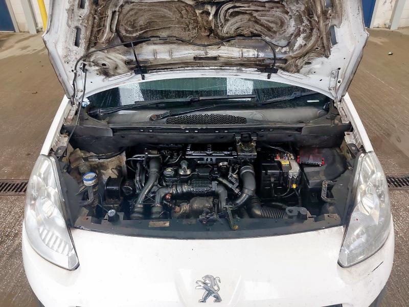 2014 PEUGEOT PARTNER 850 S 1.6 HDI 92 VAN