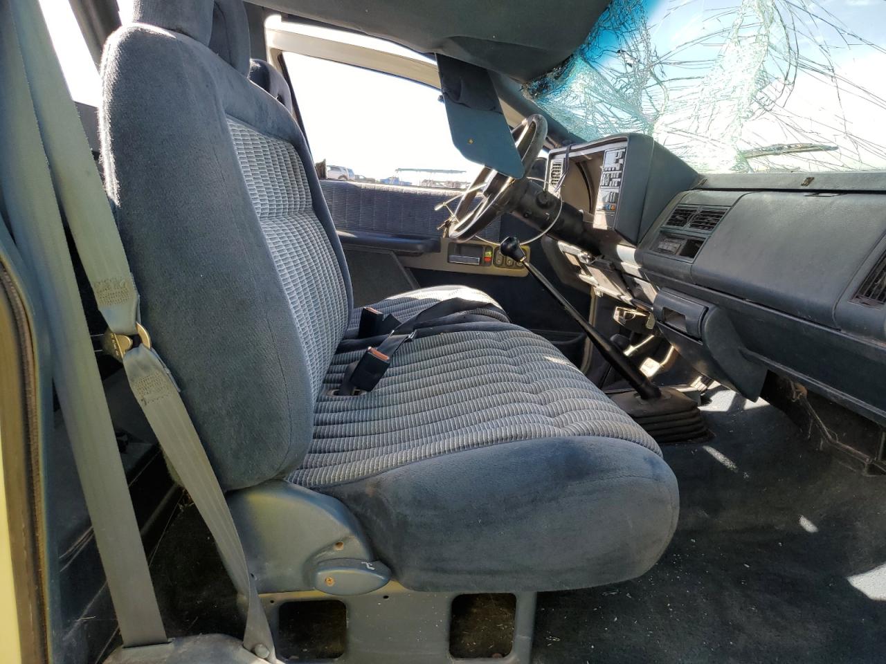 1994 Chevrolet Gmt-400 K2500 VIN: 1GCGK24F5RE190686 Lot: 81619585