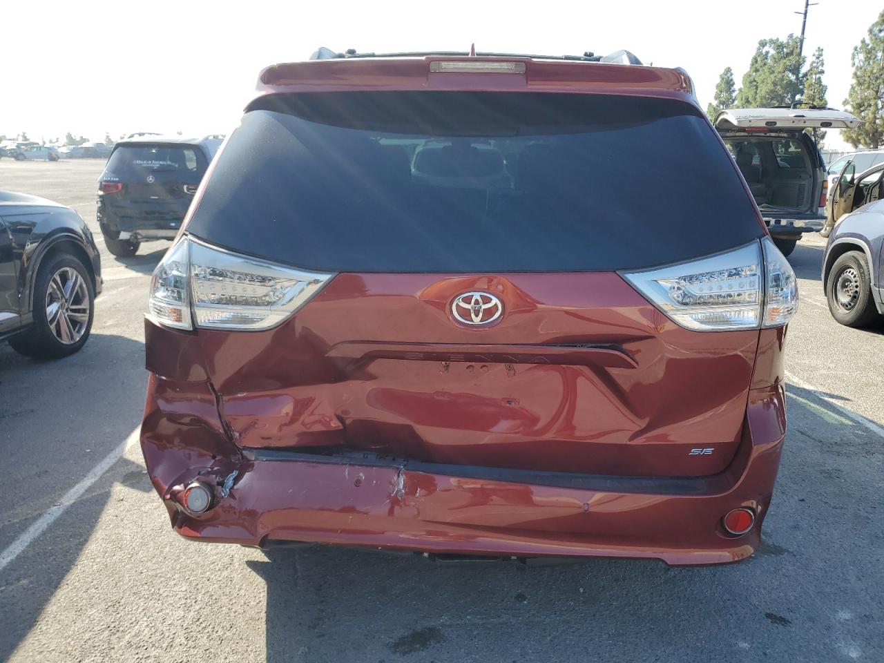 2019 Toyota Sienna Se VIN: 5TDXZ3DC7KS009238 Lot: 84815005
