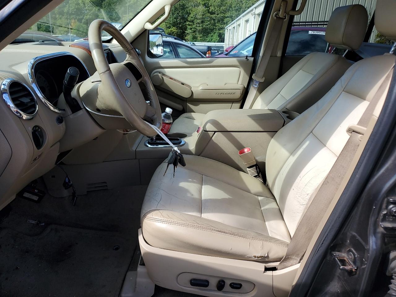 2007 Ford Explorer Eddie Bauer VIN: 1FMEU74E27UB73235 Lot: 85557145