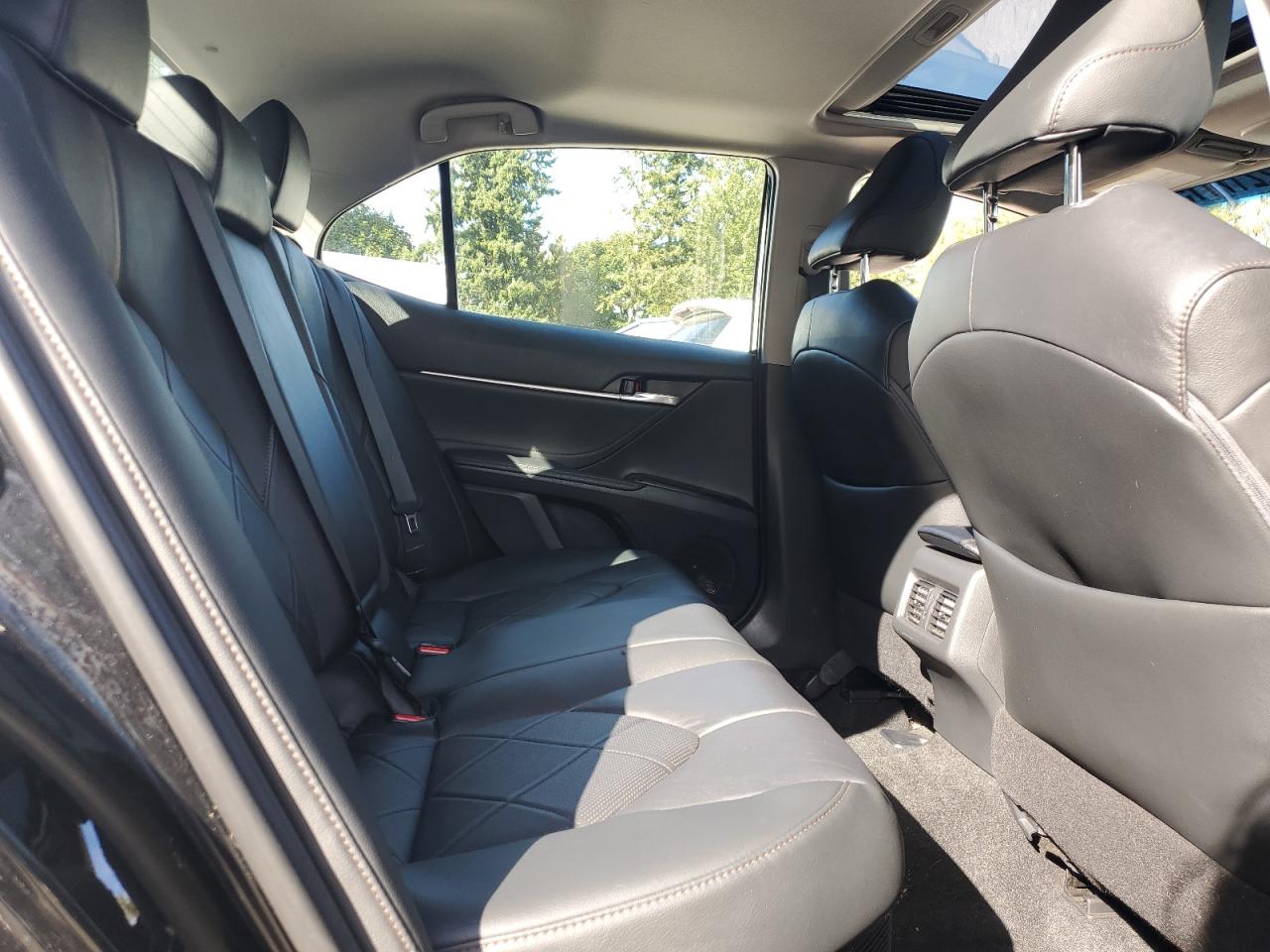 2018 Toyota Camry Hybrid VIN: 4T1B21HK9JU004911 Lot: 82217115