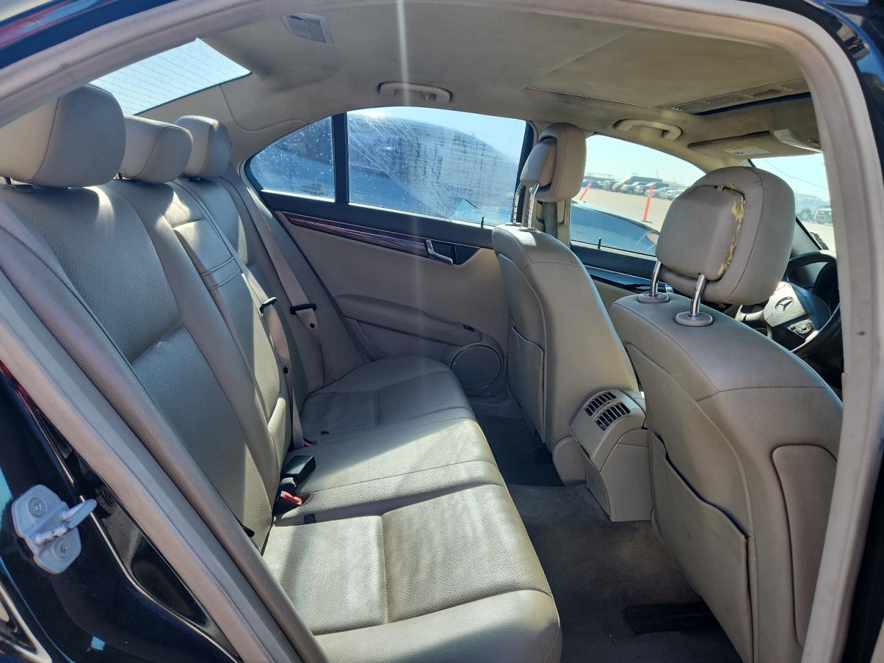 2010 Mercedes-Benz C 300 VIN: WDDGF5EB8AR112665 Lot: 89914275