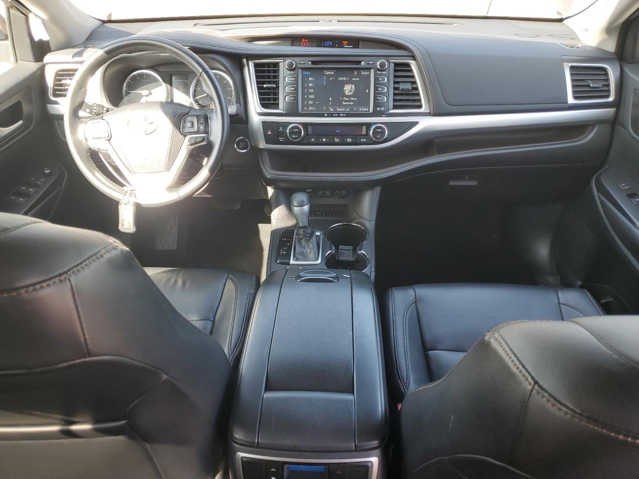 2018 Toyota Highlander Se VIN: 5TDKZRFH5JS245150 Lot: 90320785